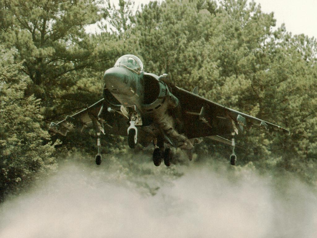AV-8 Harrier in takeoff