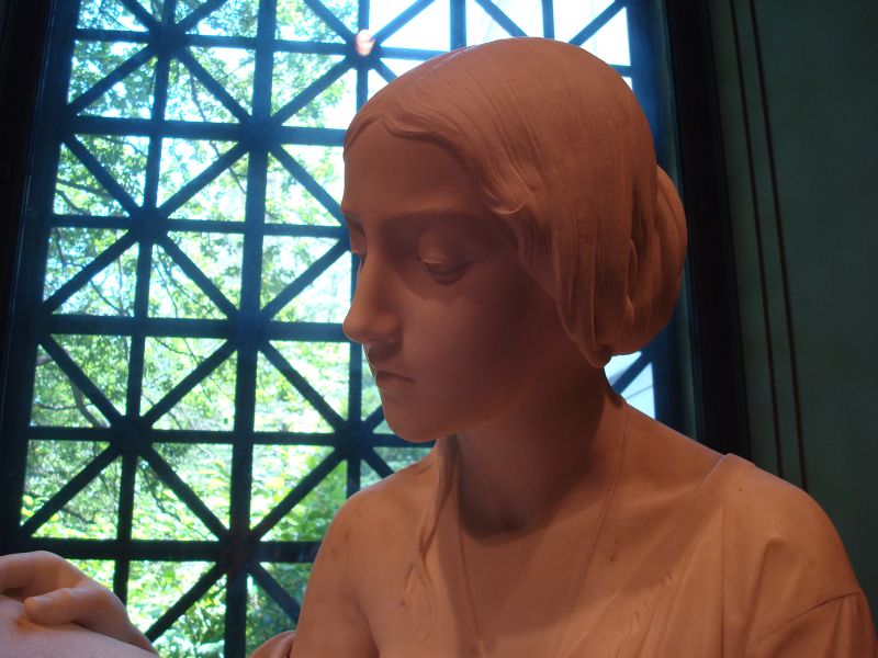Statue, National Gallery of Art